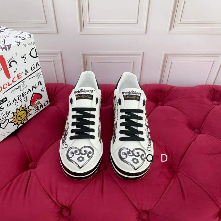 Picture of Dolce Gabbana Shoes _SKUDGsz35-45GDT09024562